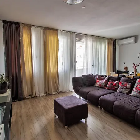 Modern Oasis Private Parking Apartament Split