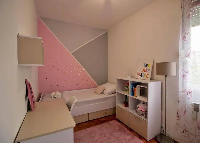 Modern Oasis Private Parking Apartamento