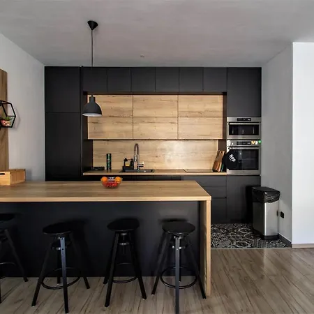 Apartment Modern Oasis Private Parking