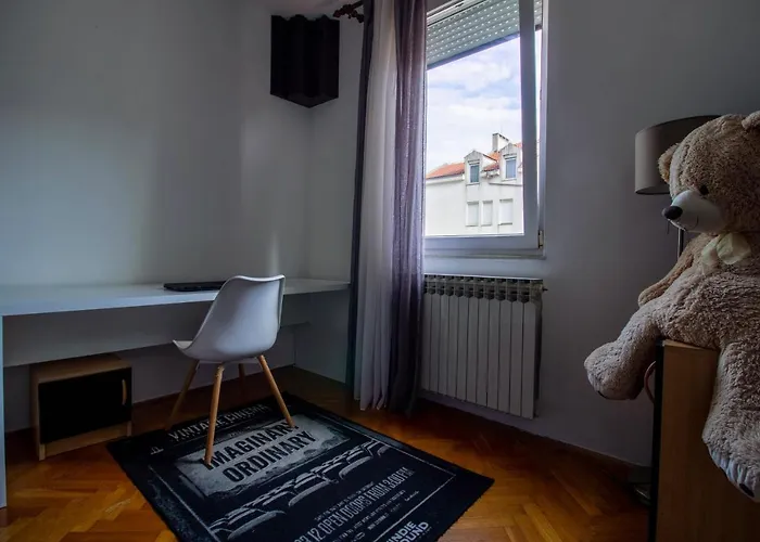 Апартаменты Modern Oasis Private Parking