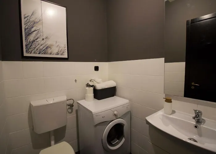 Modern Oasis Private Parking Сплит